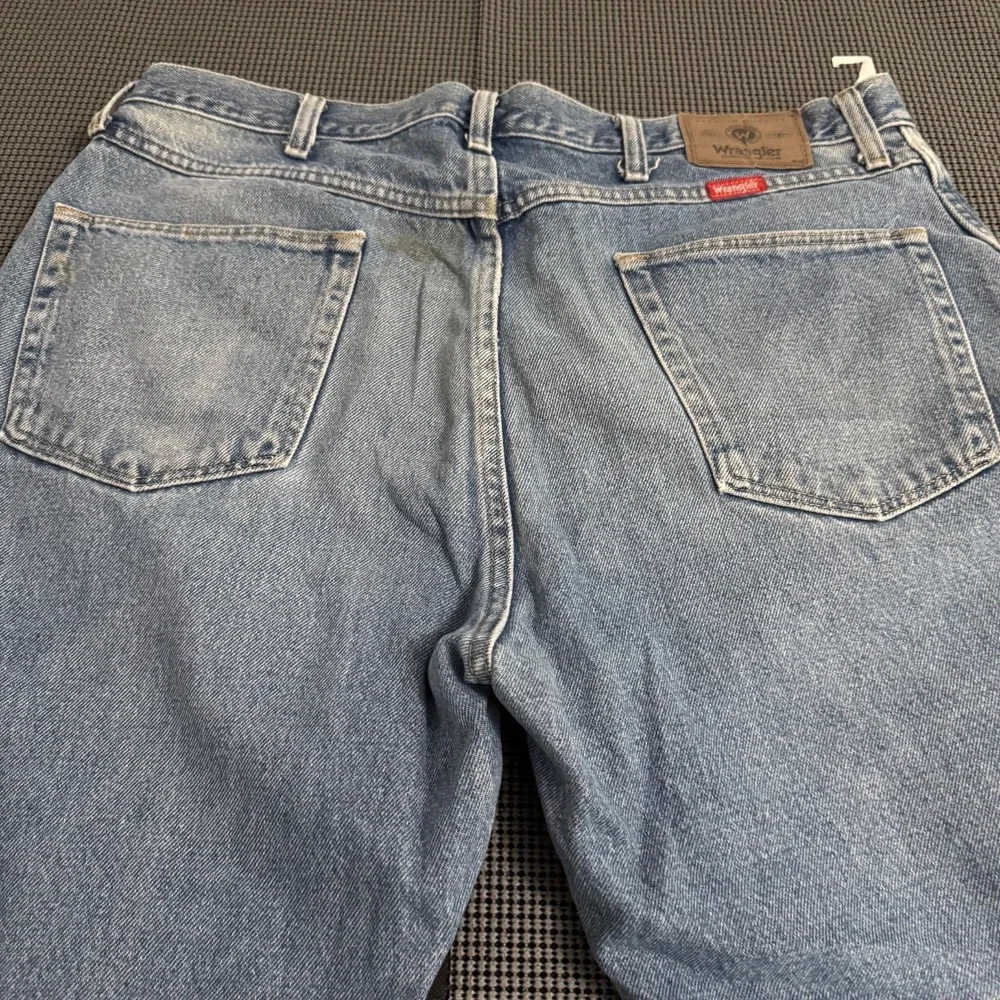 Wrangler Regular Fit Mens Jeans 38x30 Blue Denim 965T1DS Mid Wash Regular Fit